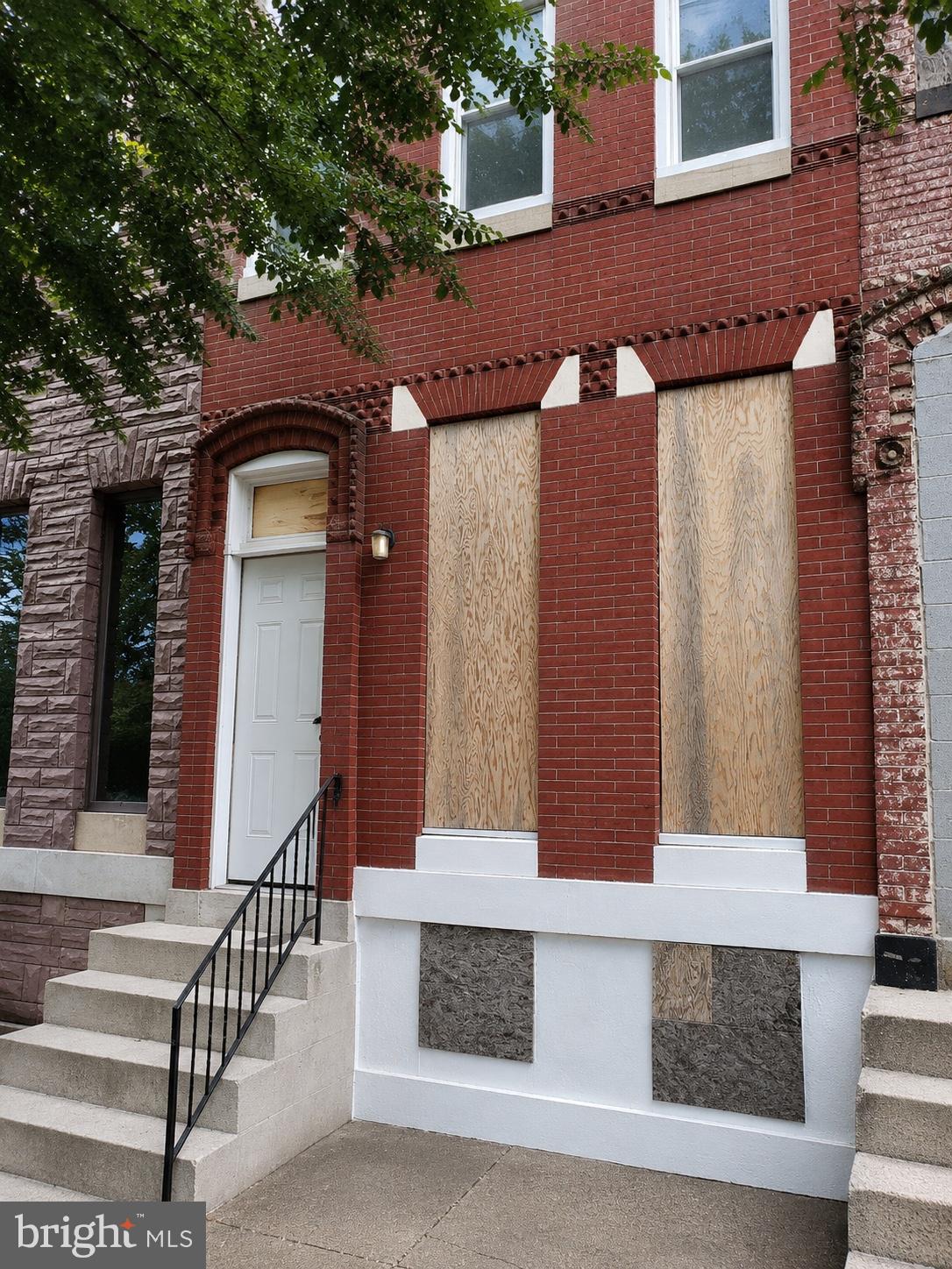 SANDTOWN-WINCHESTER - Residential