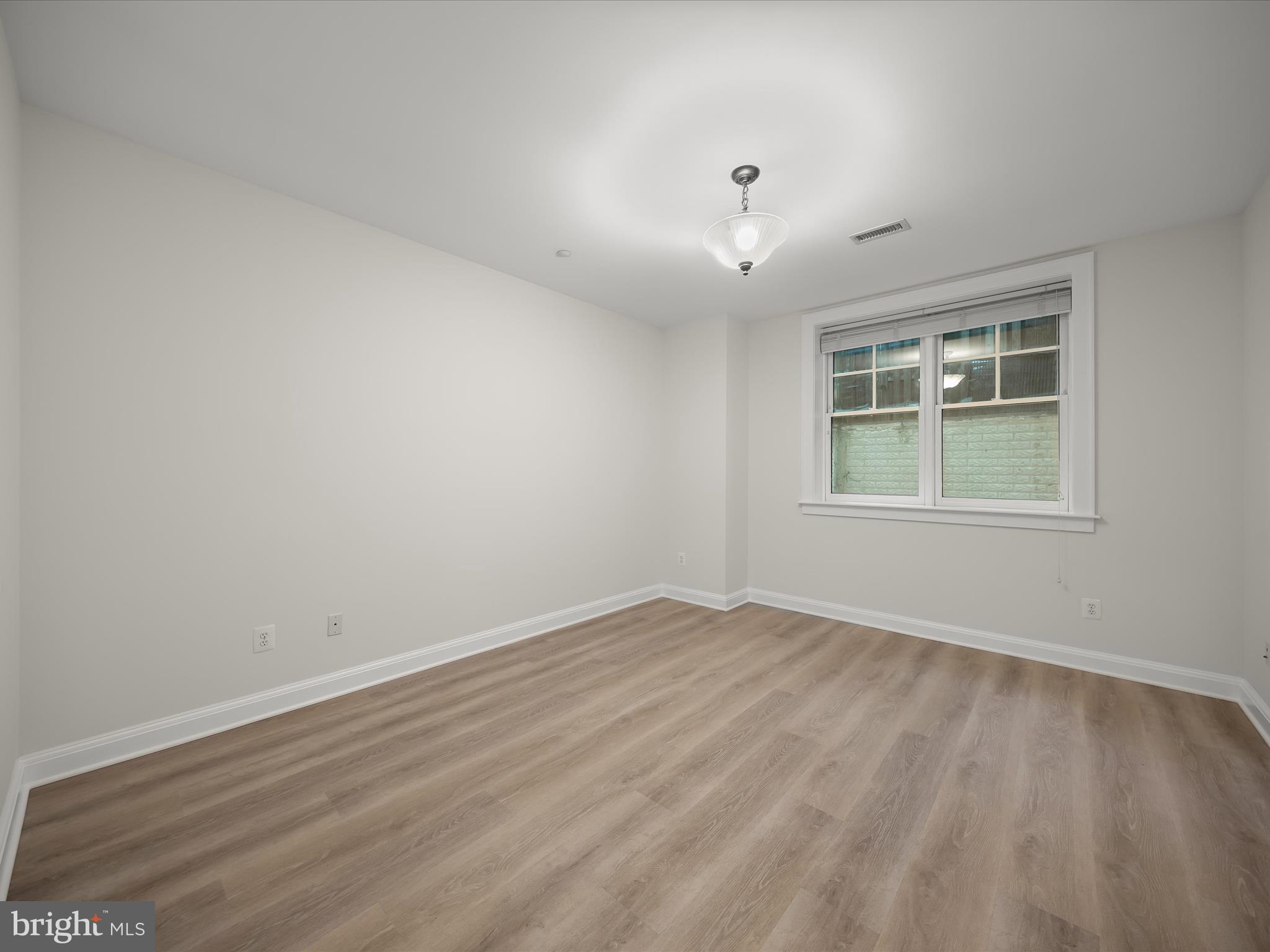 PINEVIEW - Residential