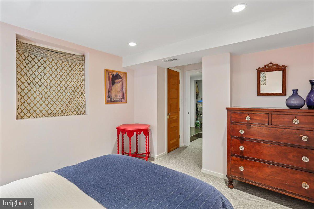 CHEVY CHASE - Residential