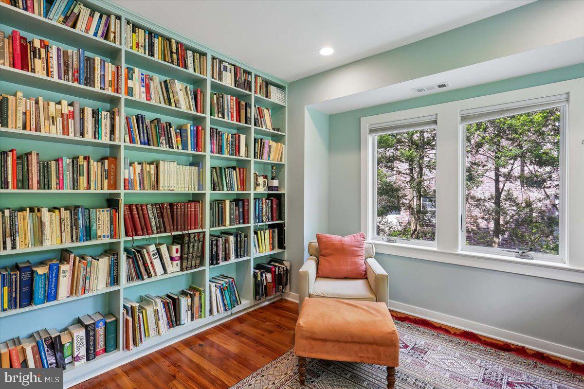 CHEVY CHASE - Residential
