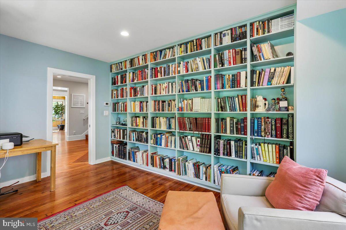 CHEVY CHASE - Residential