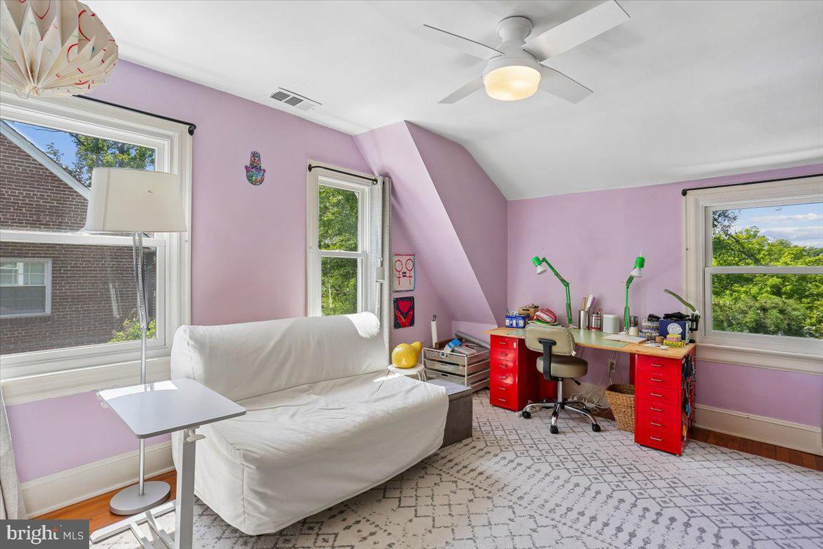 CHEVY CHASE - Residential