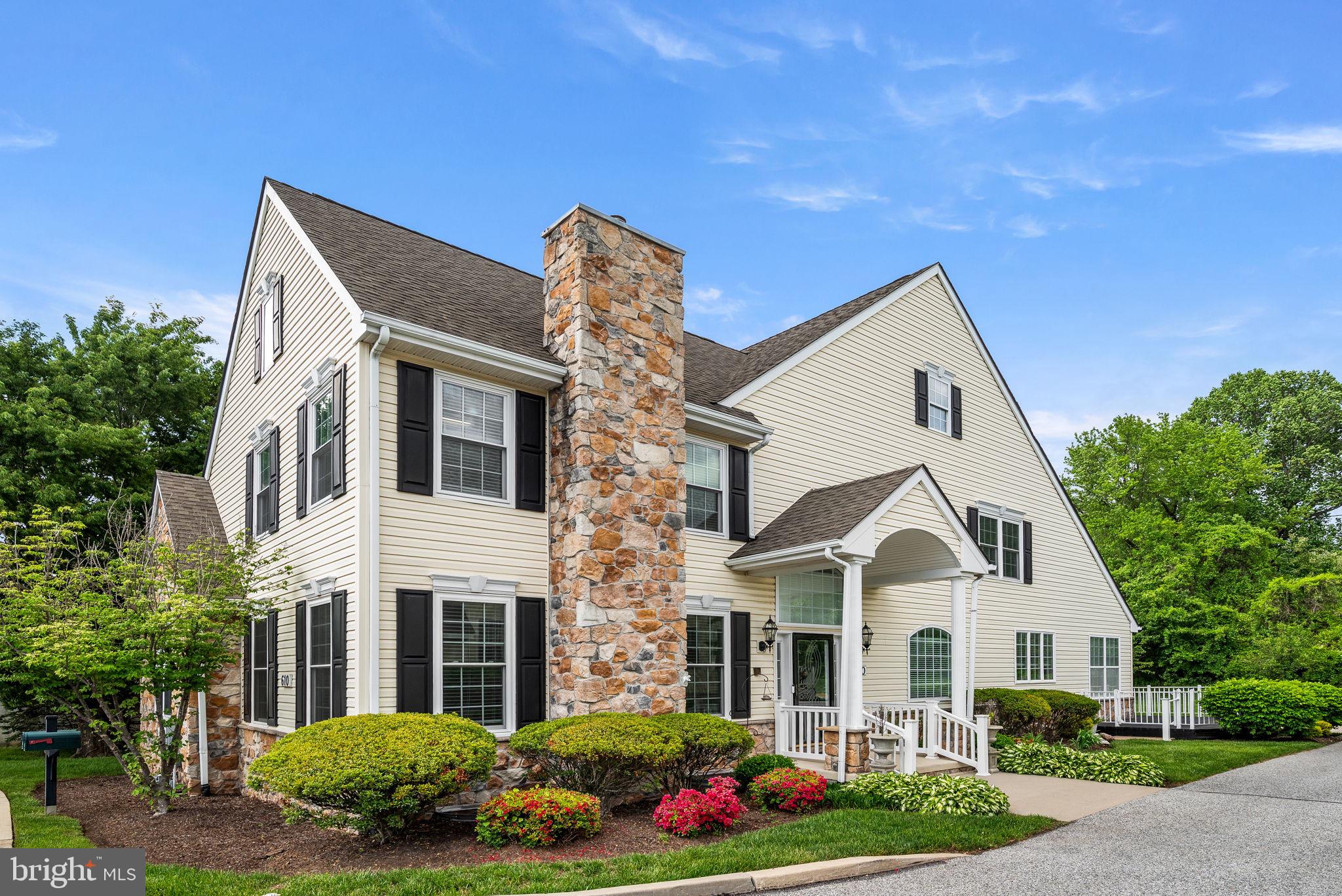 VICTORIA GARDENS - Residential
