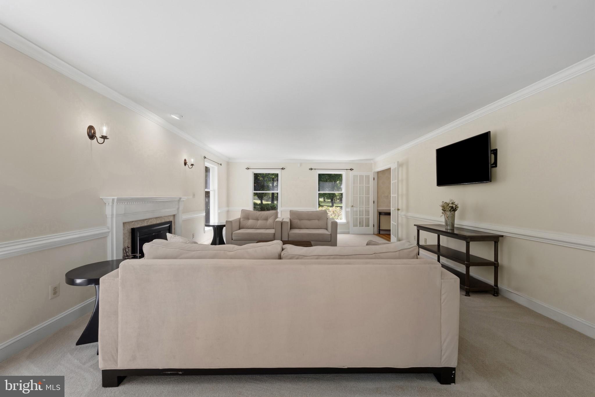 HERITAGE WOODS - Residential