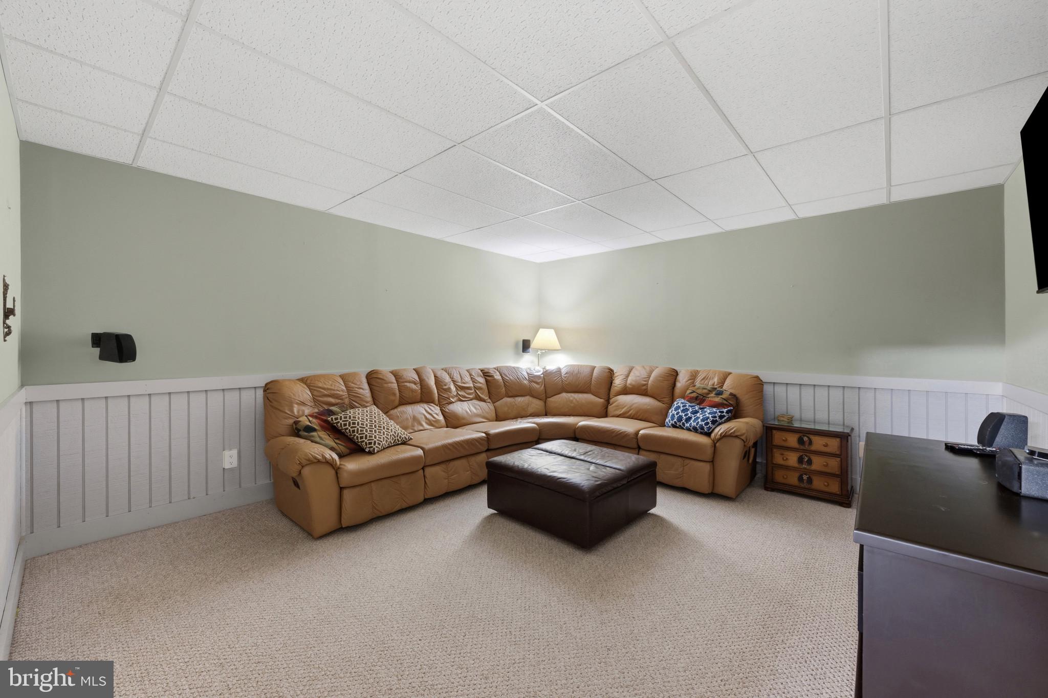 HERITAGE WOODS - Residential