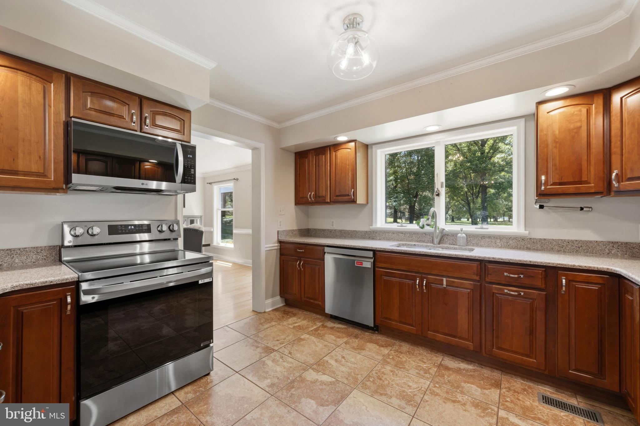 HERITAGE WOODS - Residential