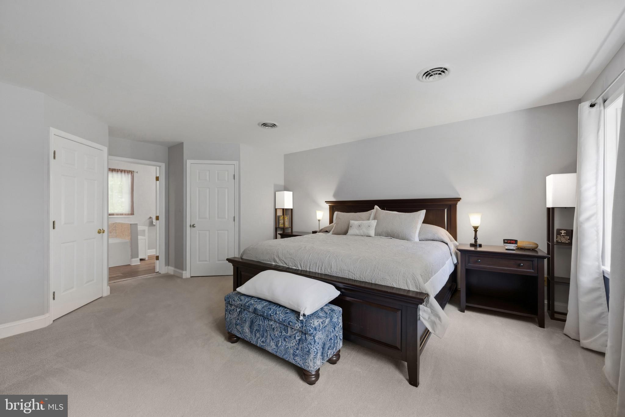 HERITAGE WOODS - Residential