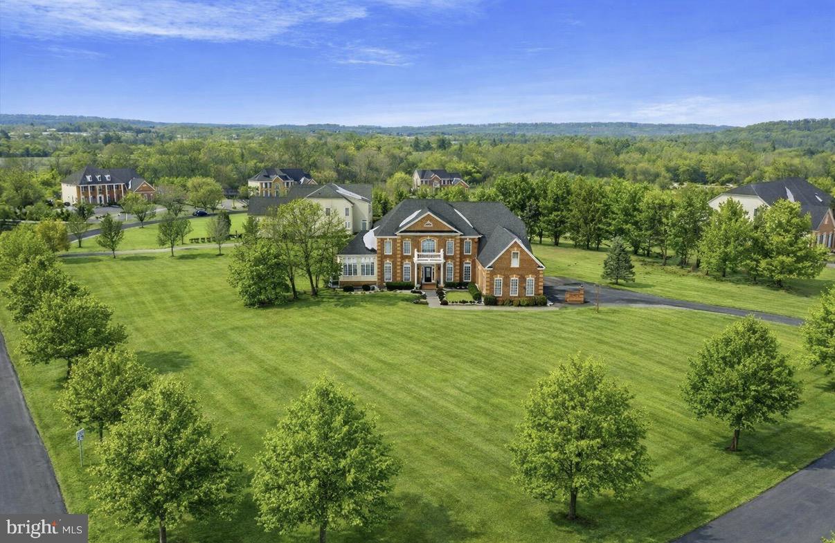 WARNER MEADOWS - Residential
