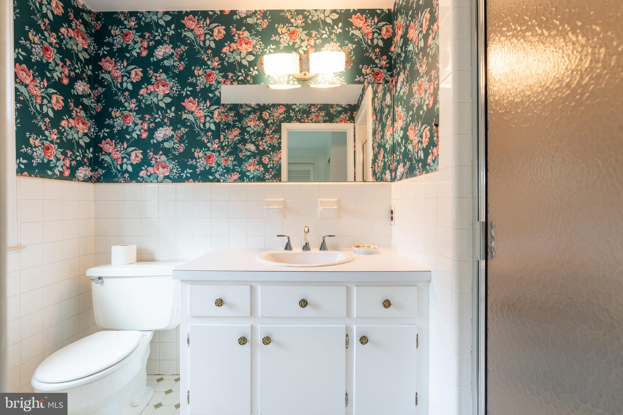 NEWTOWN SQ - Residential