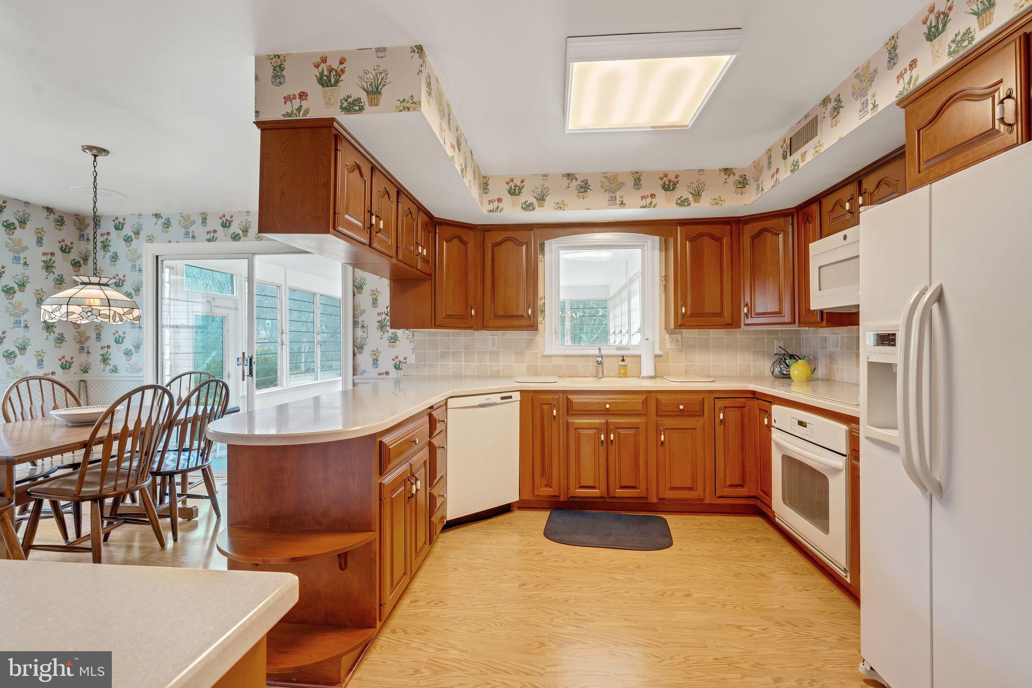 NEWTOWN SQ - Residential