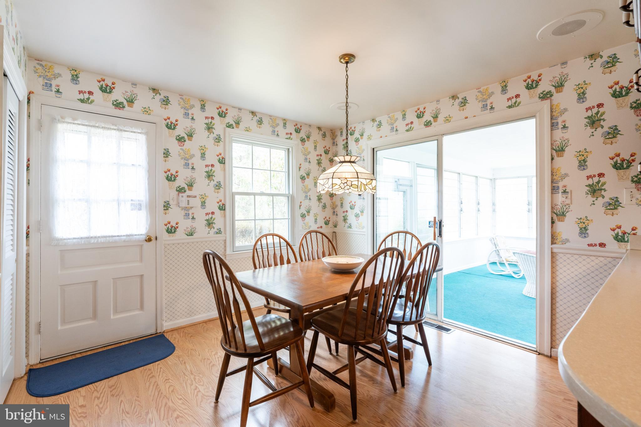 NEWTOWN SQ - Residential