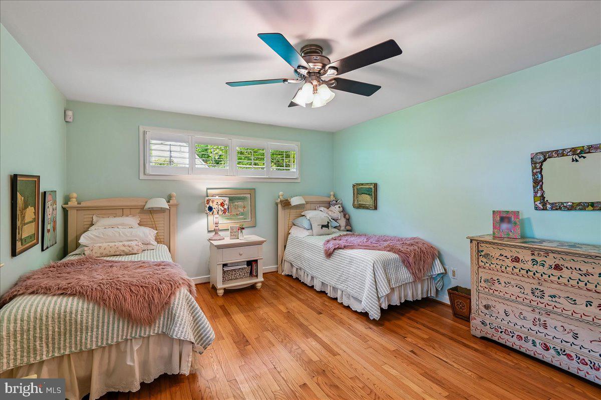 HAMPTON VILLAGE - Residential