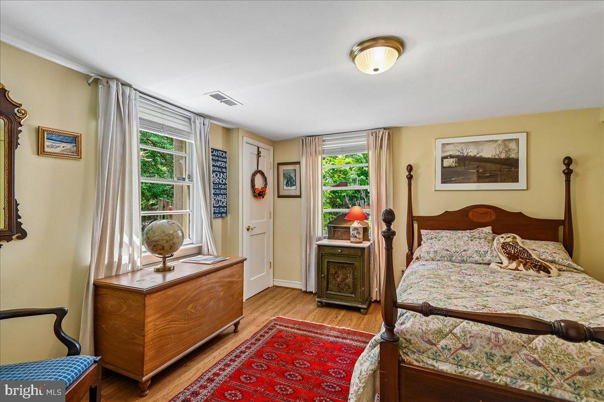 HAMPTON VILLAGE - Residential
