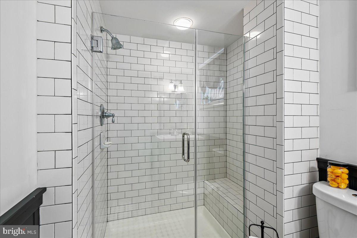 HAMPTON VILLAGE - Residential