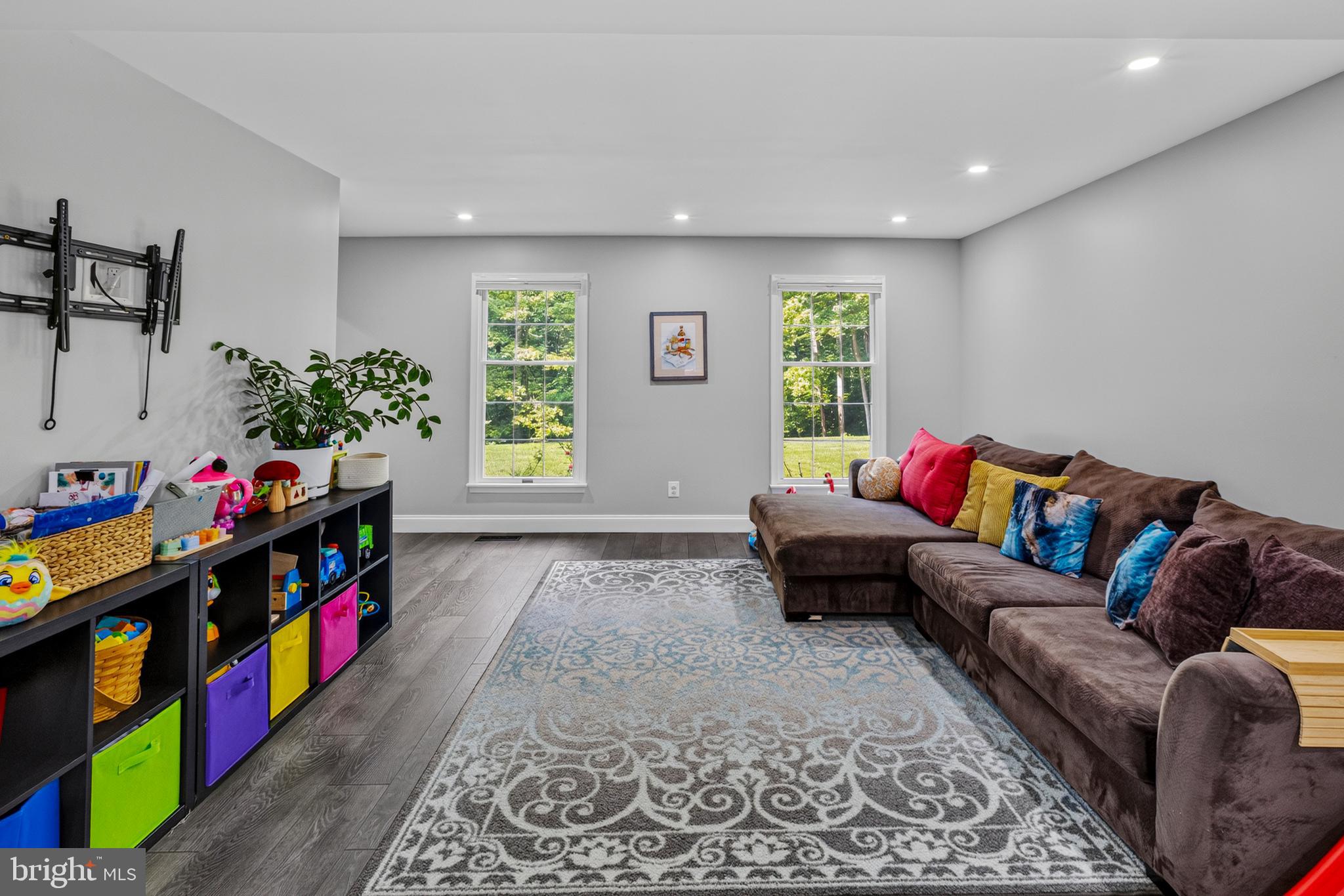 HARBOR HILLS - Residential