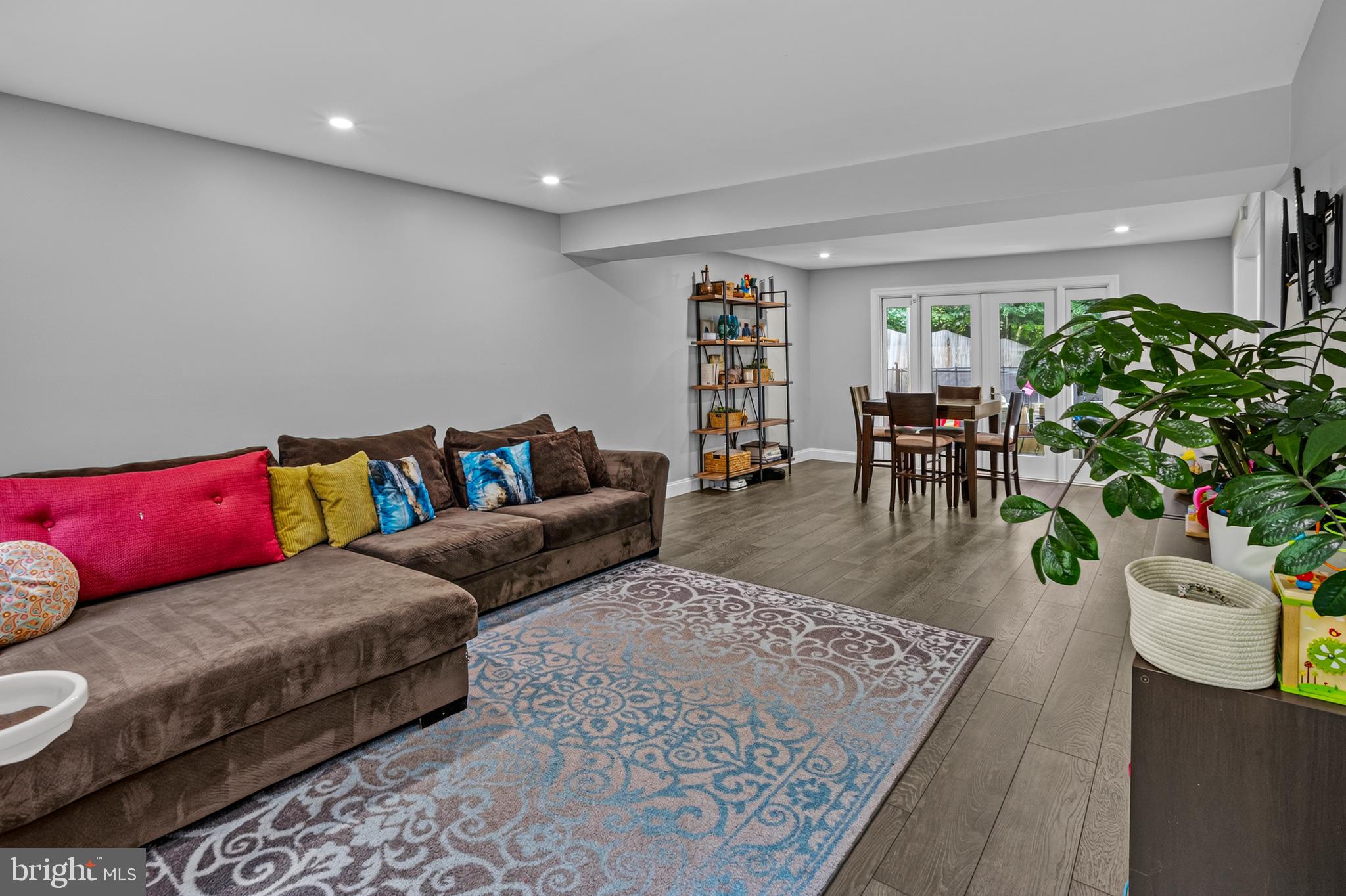 HARBOR HILLS - Residential