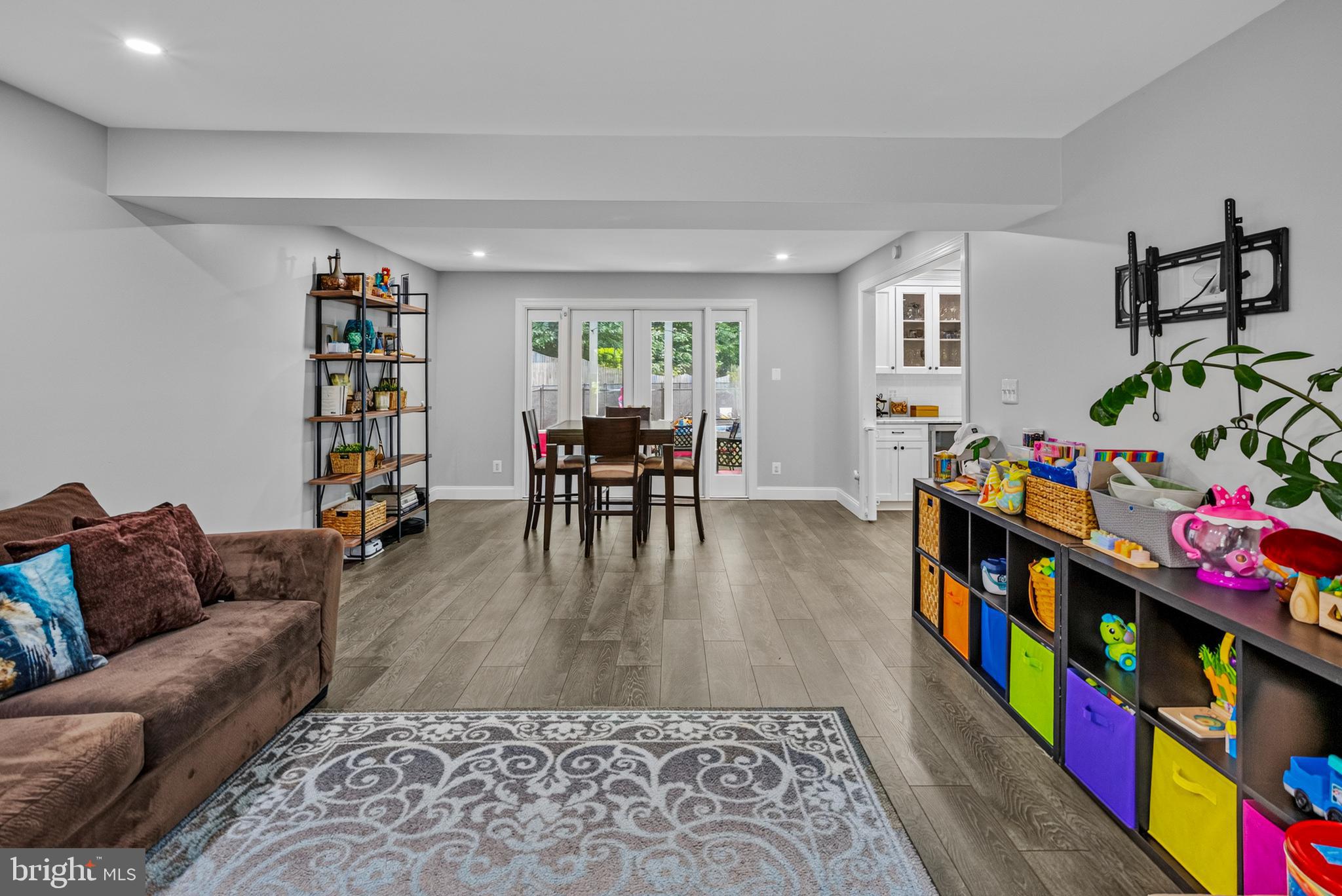 HARBOR HILLS - Residential