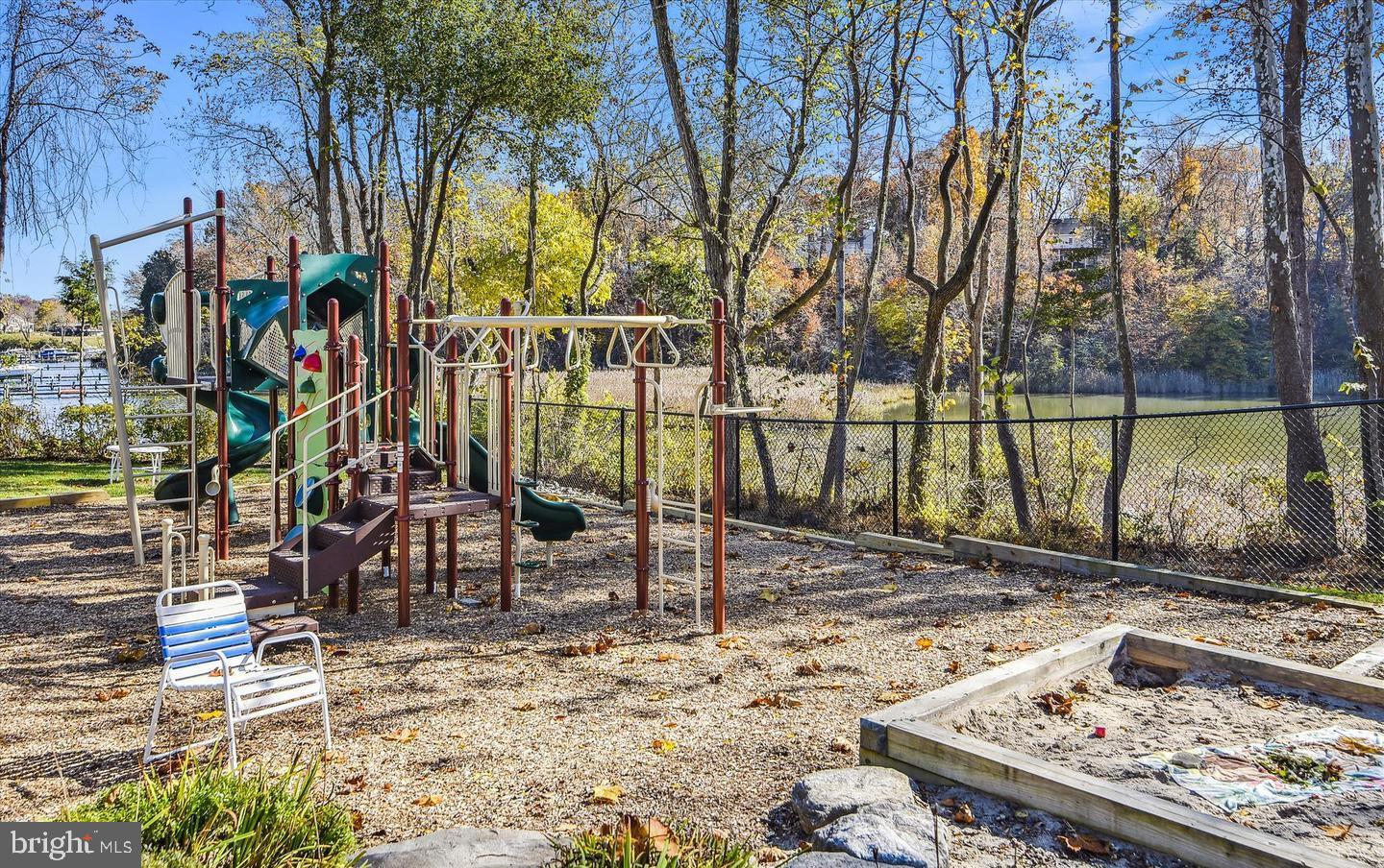 HARBOR HILLS - Residential