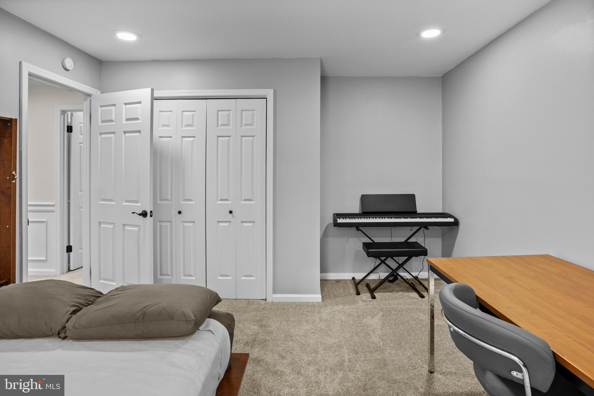 HARBOR HILLS - Residential