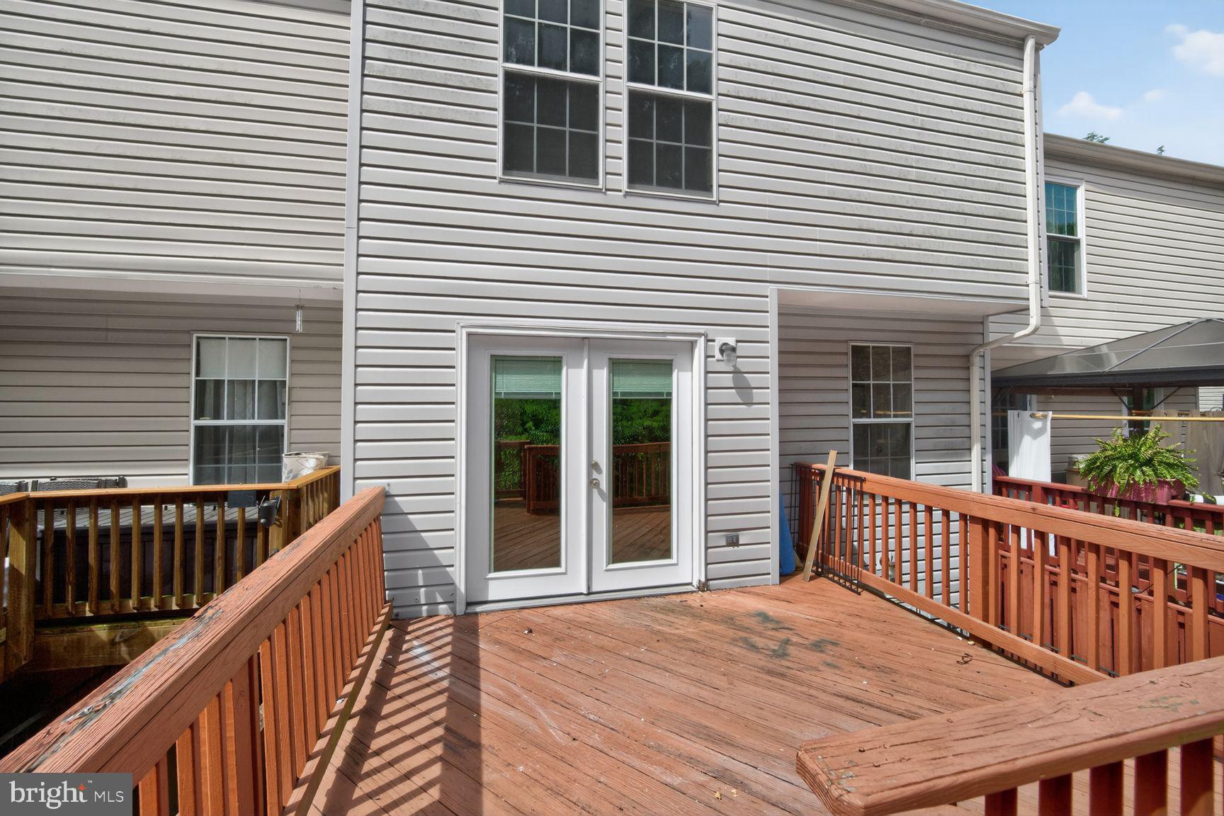 PINEY ORCHARD - Residential