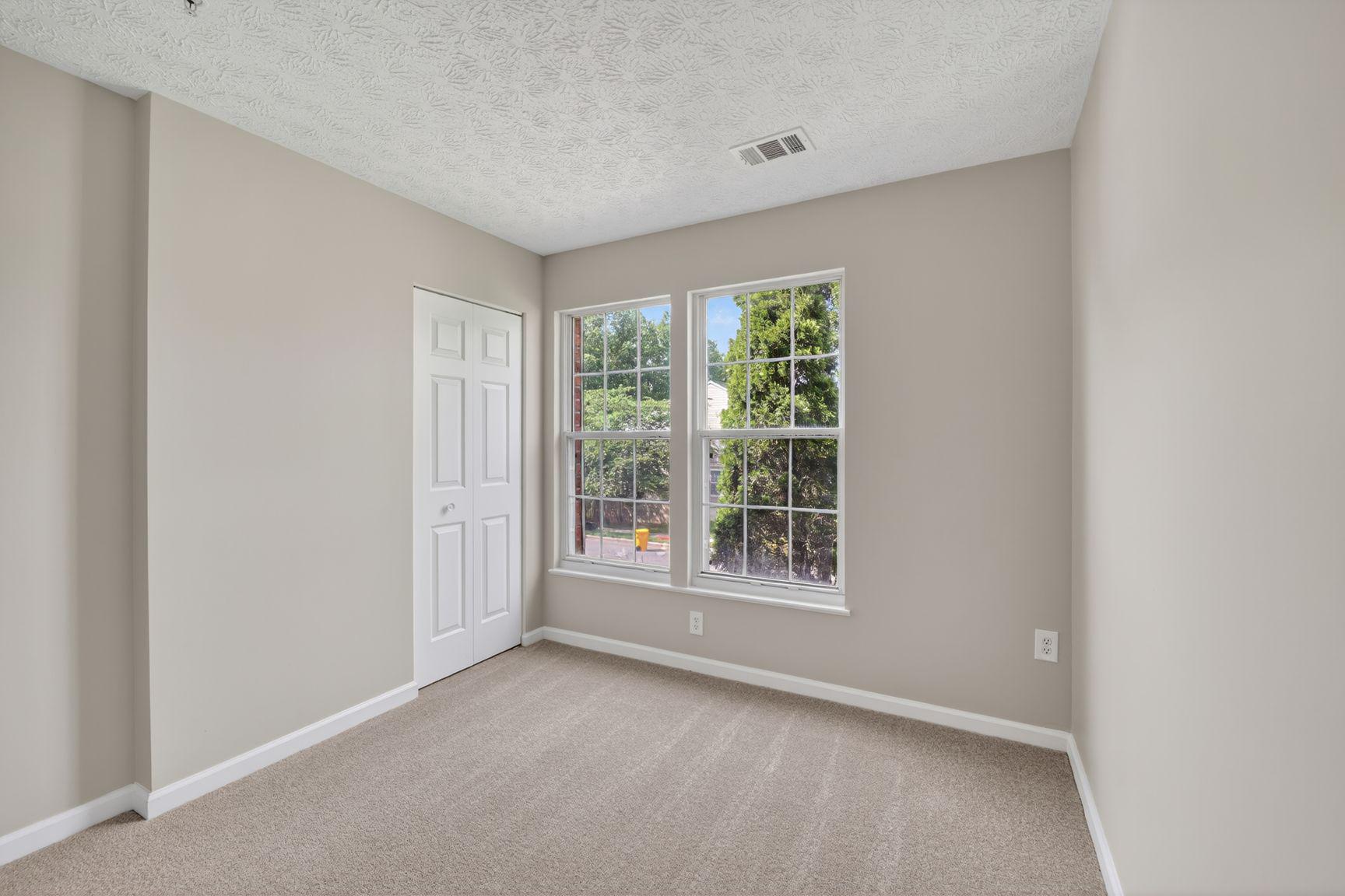 PINEY ORCHARD - Residential