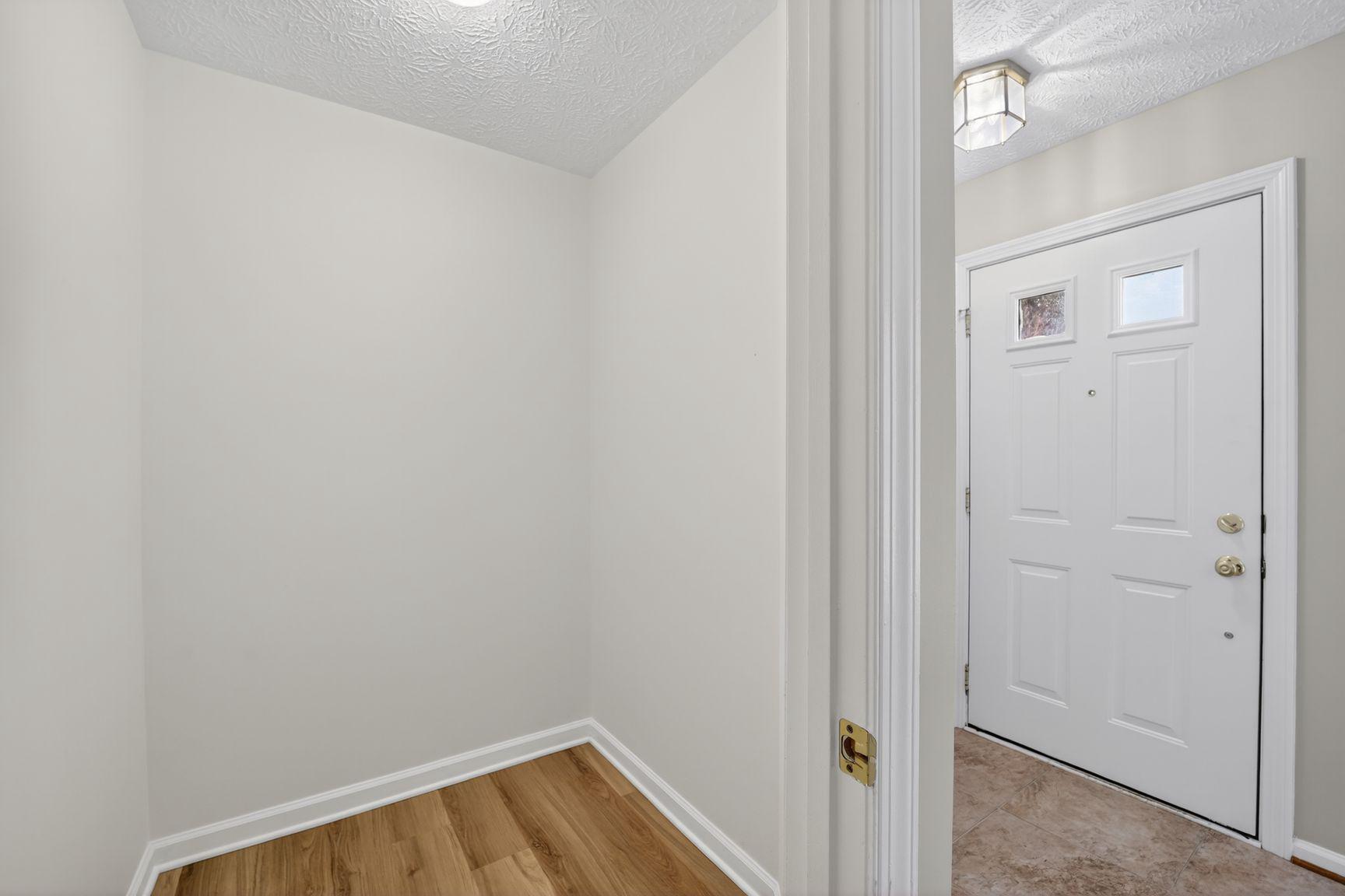 PINEY ORCHARD - Residential