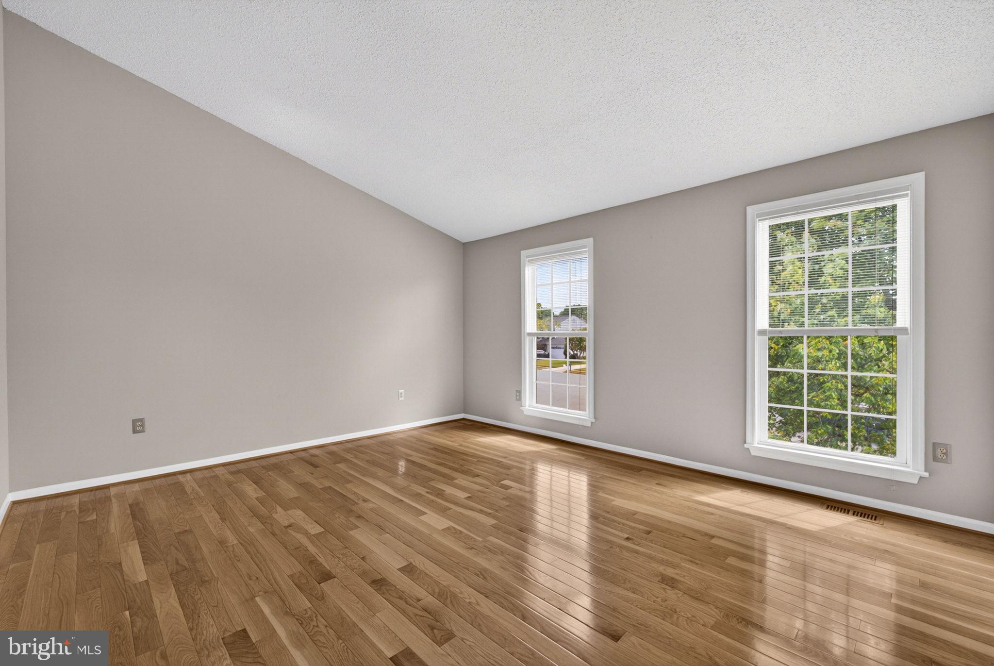 OAKENSHAW ESTATES - Residential