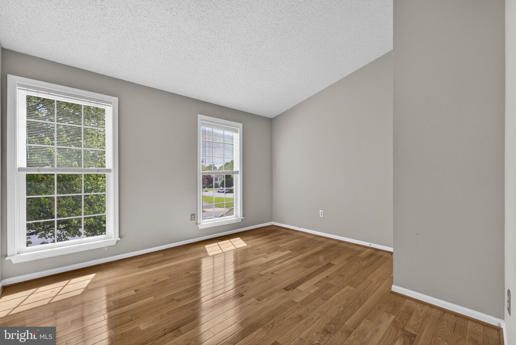 OAKENSHAW ESTATES - Residential