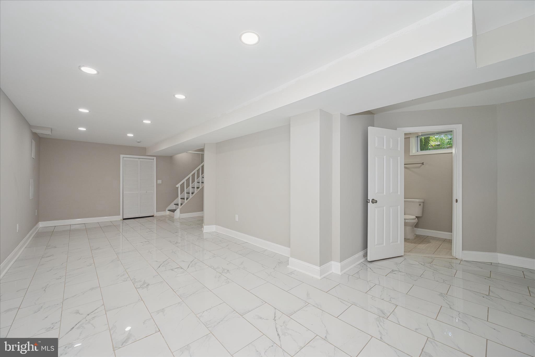 BURNT MILLS KNOLLS - Residential