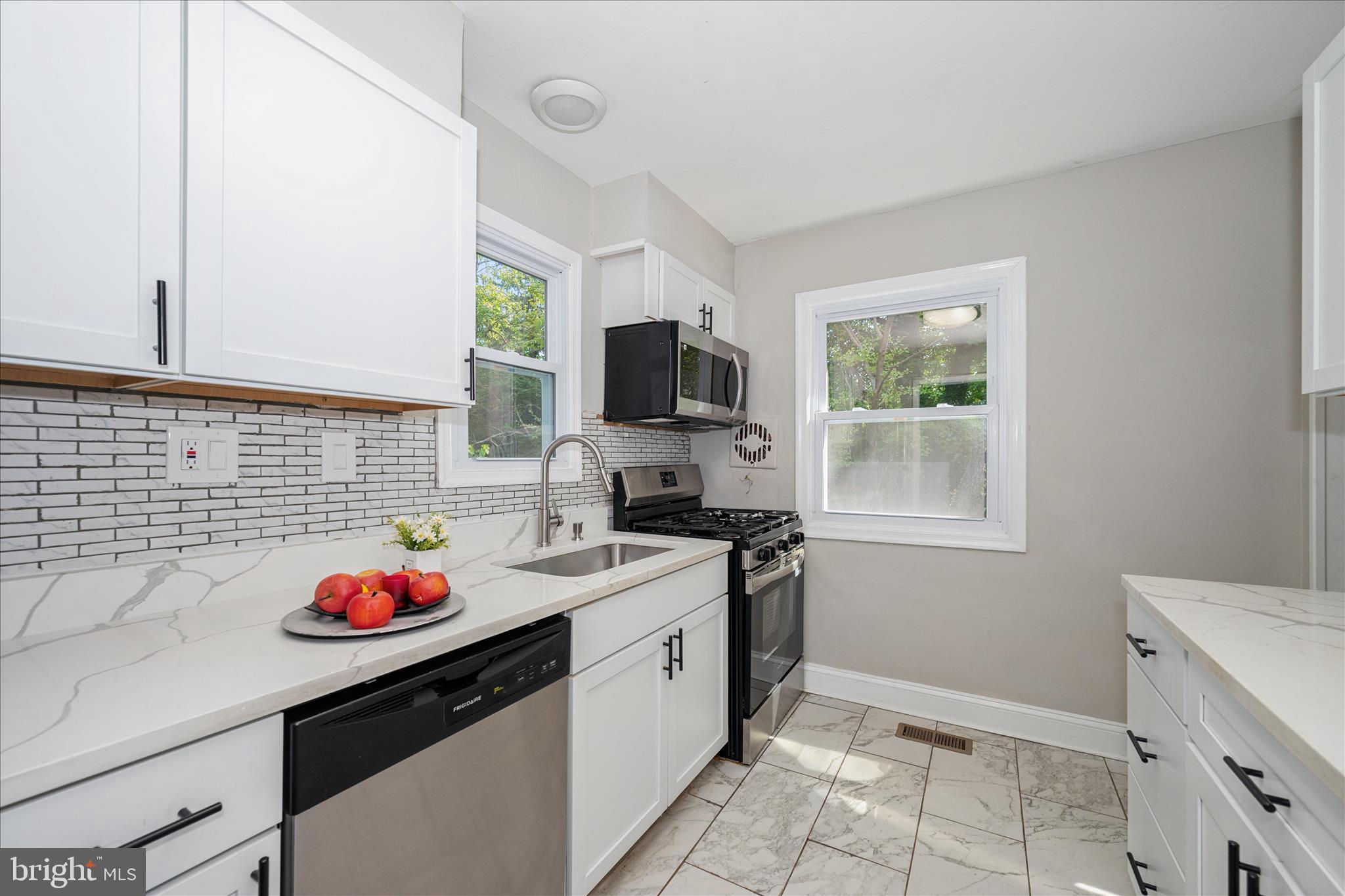 BURNT MILLS KNOLLS - Residential