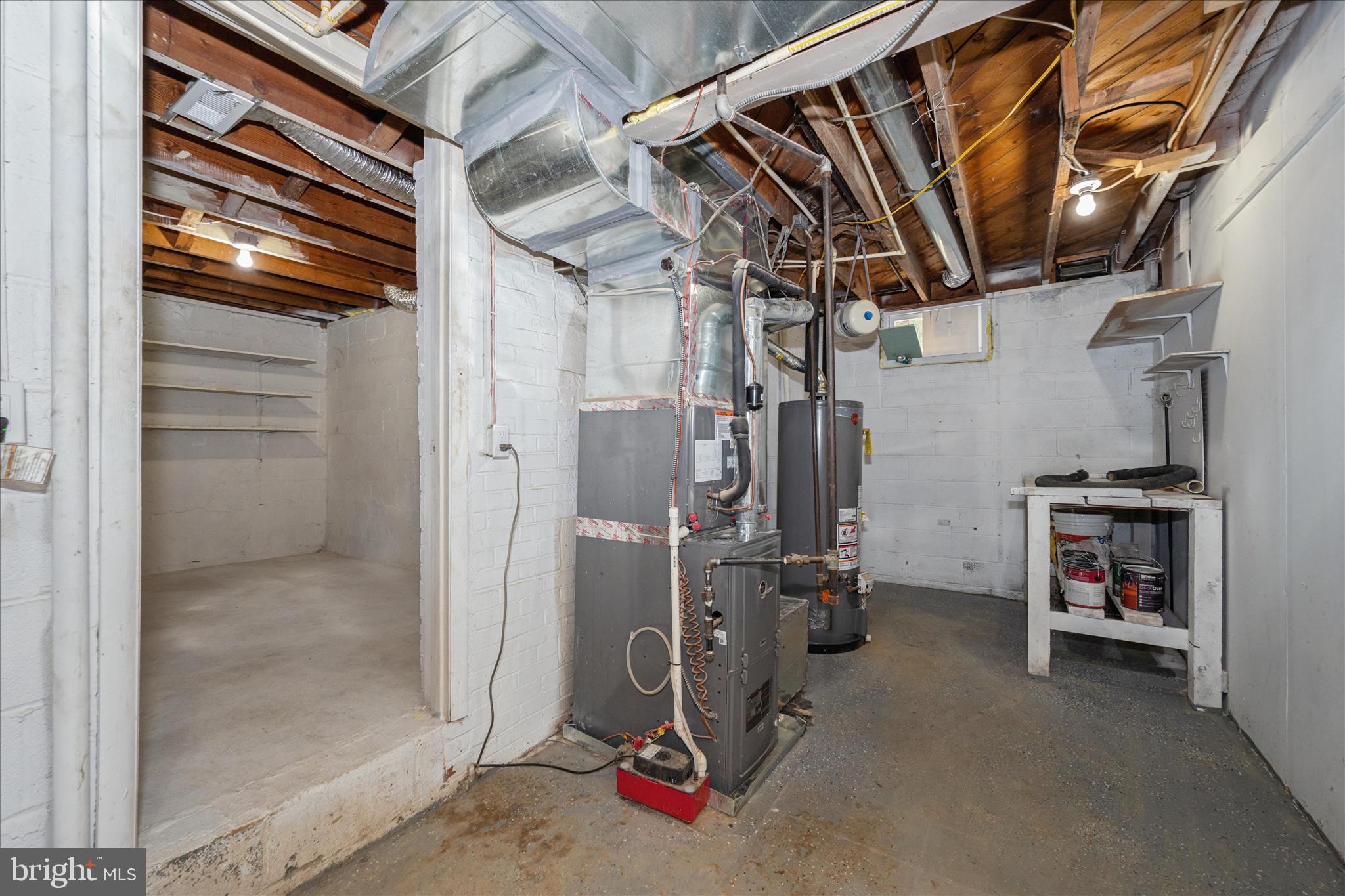 BURNT MILLS KNOLLS - Residential