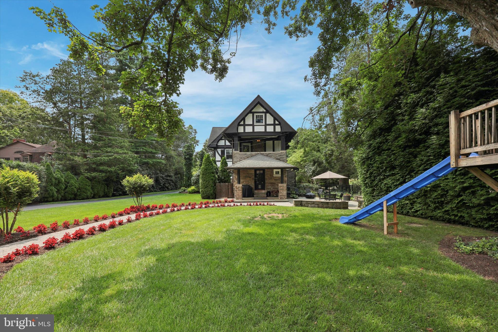 CHESTNUT HILL - Residential