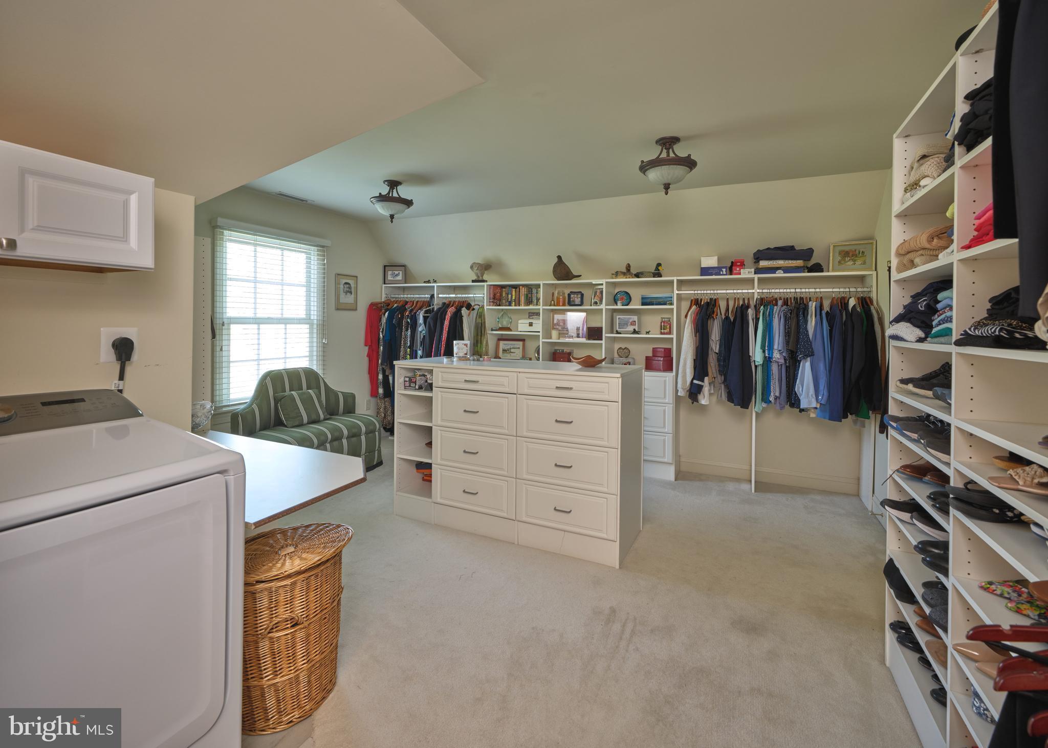 LAUREL BROOK - Residential