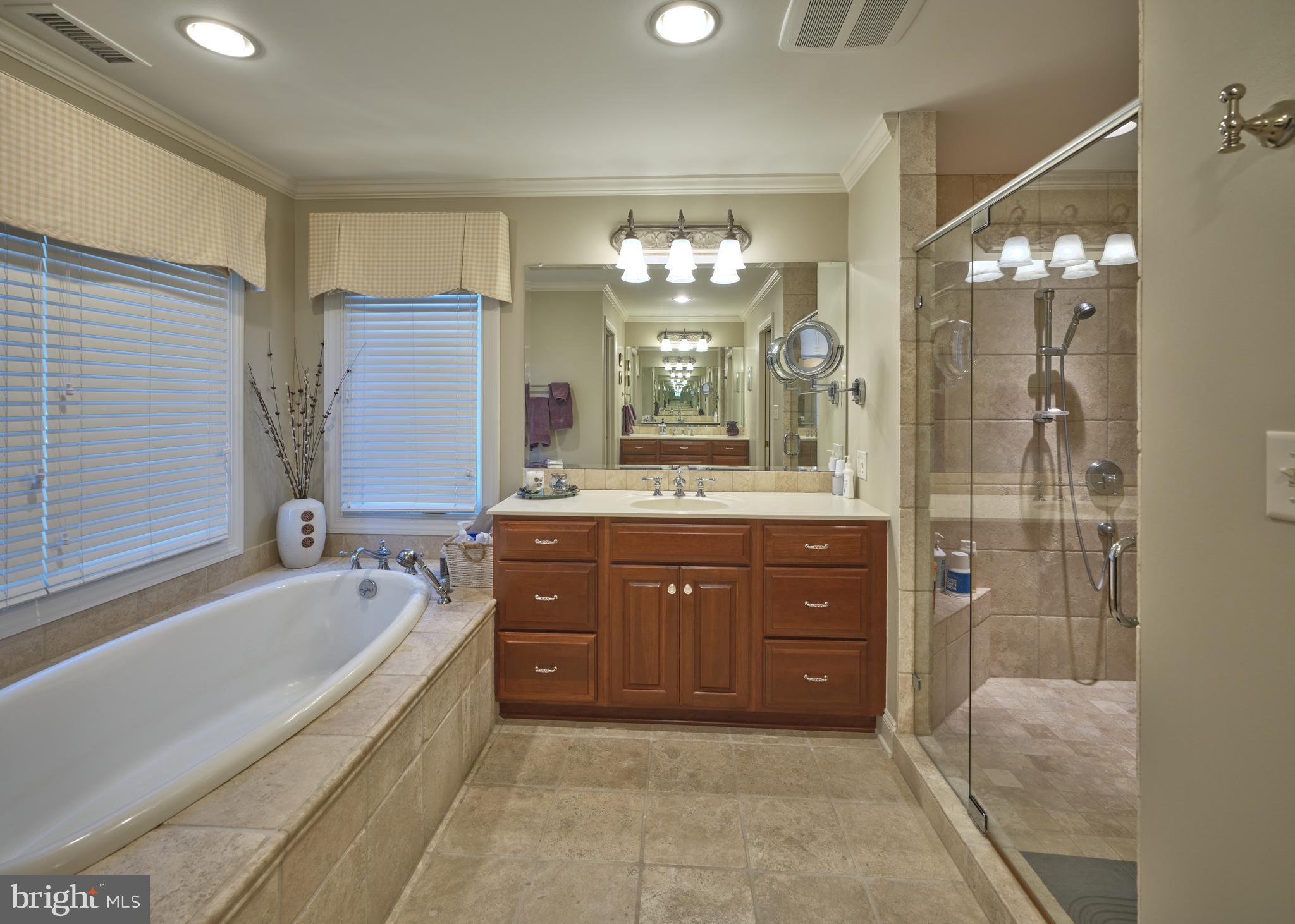 LAUREL BROOK - Residential