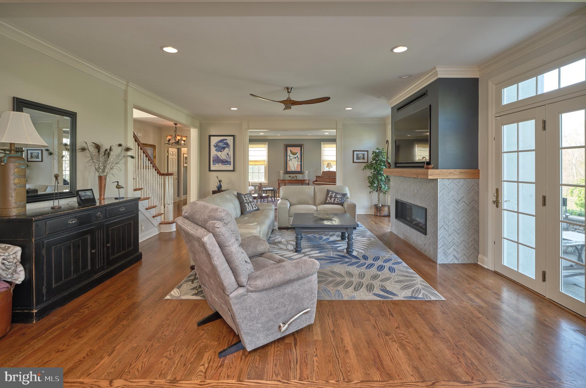 LAUREL BROOK - Residential