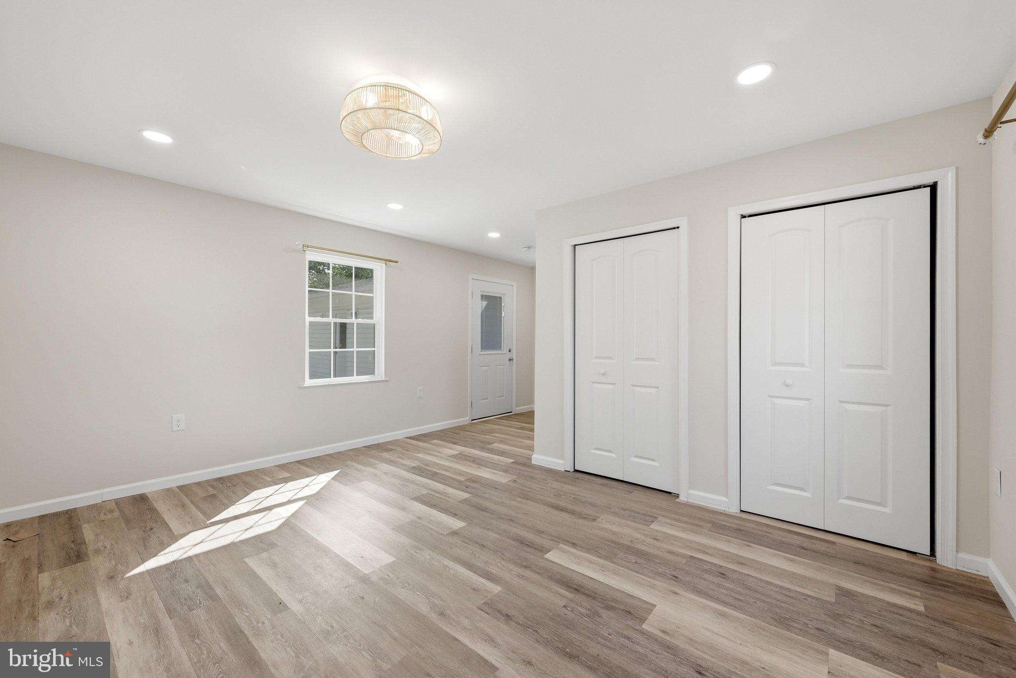 WAKELAND MANOR - Residential