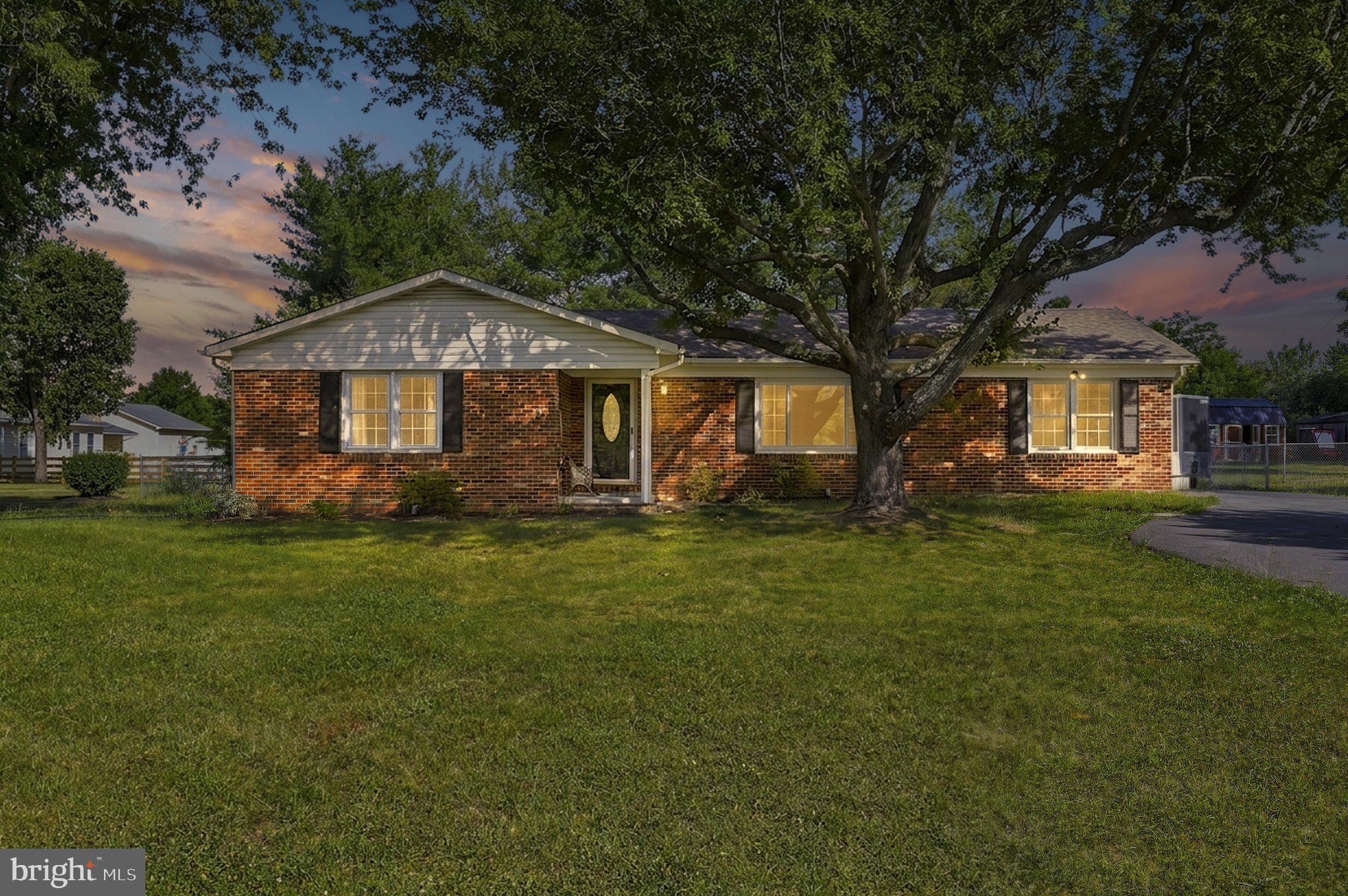 WAKELAND MANOR - Residential