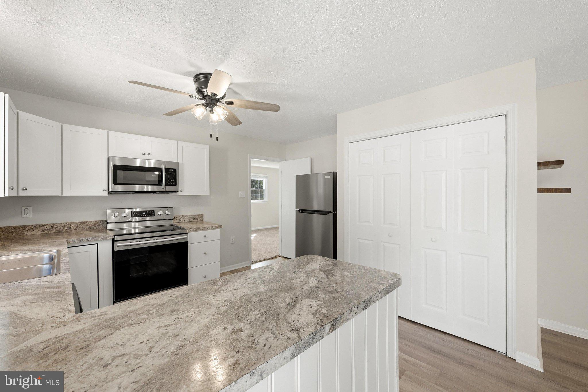 WAKELAND MANOR - Residential