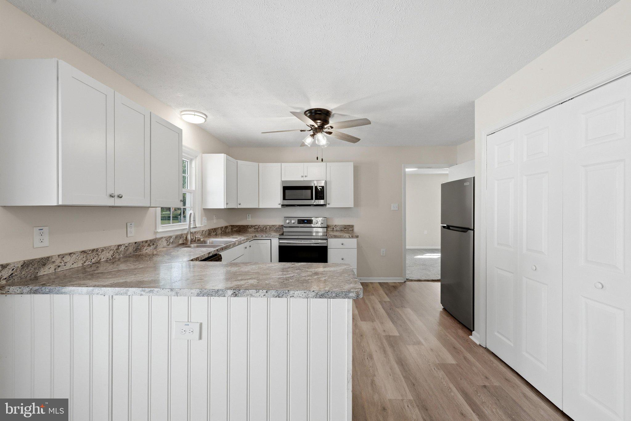 WAKELAND MANOR - Residential