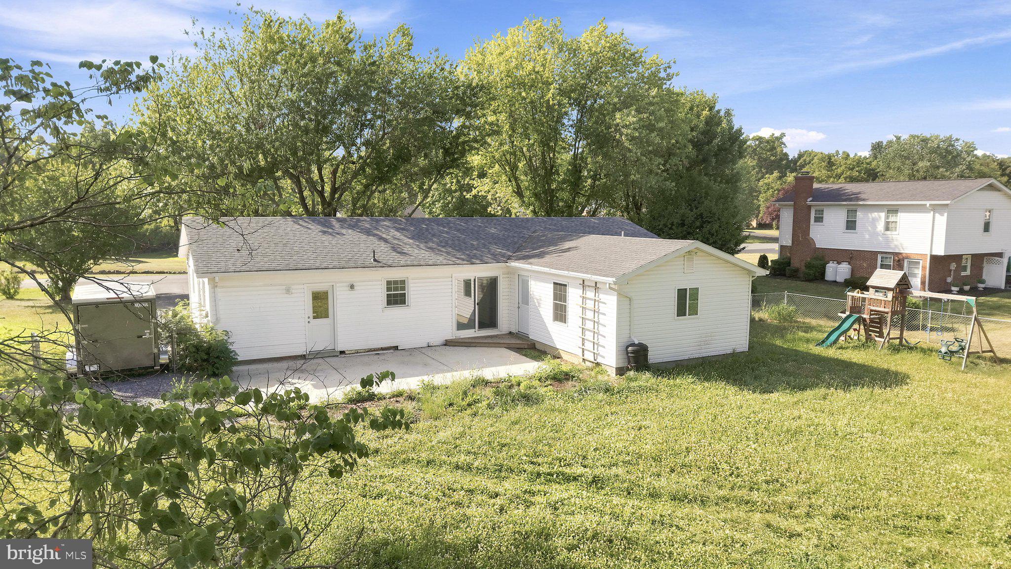 WAKELAND MANOR - Residential
