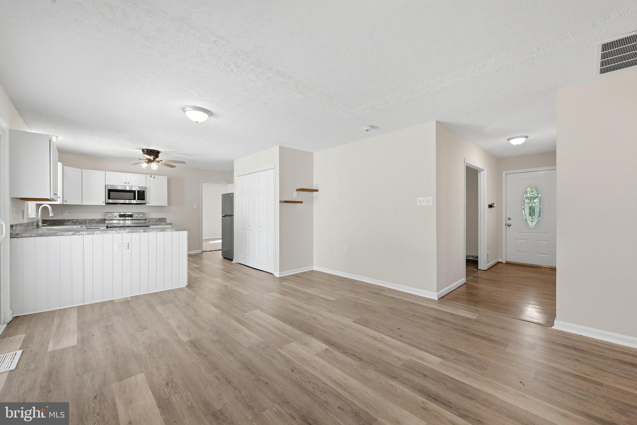 WAKELAND MANOR - Residential