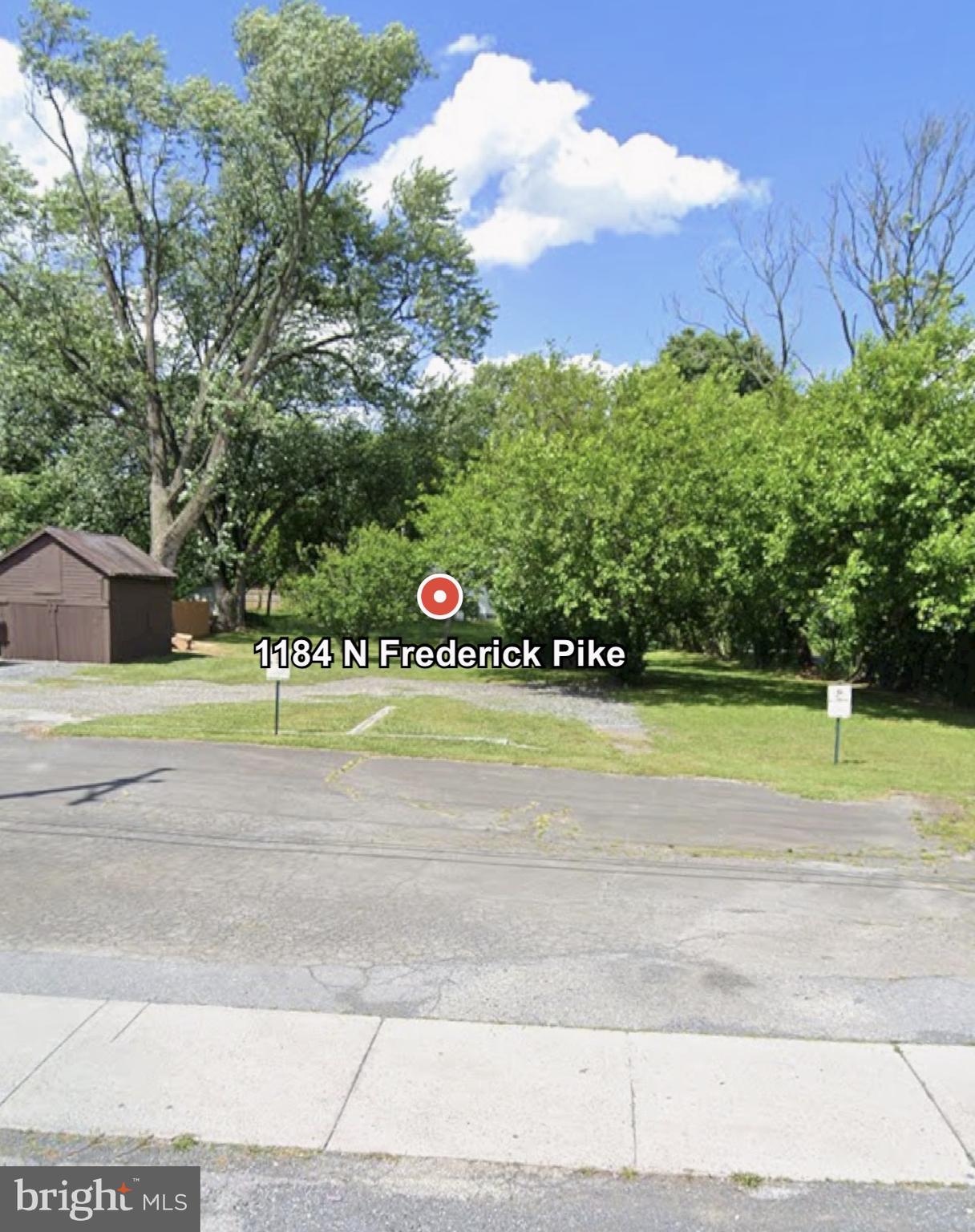 Great location on busy N. Frederick Pike with good road frontage, Zoned B-2, down from Sunnyside and Martin's Shopping Center, minutes from VA Bypass 37 & Winchester Medical Center. Site is ideal for any retail or services business.
