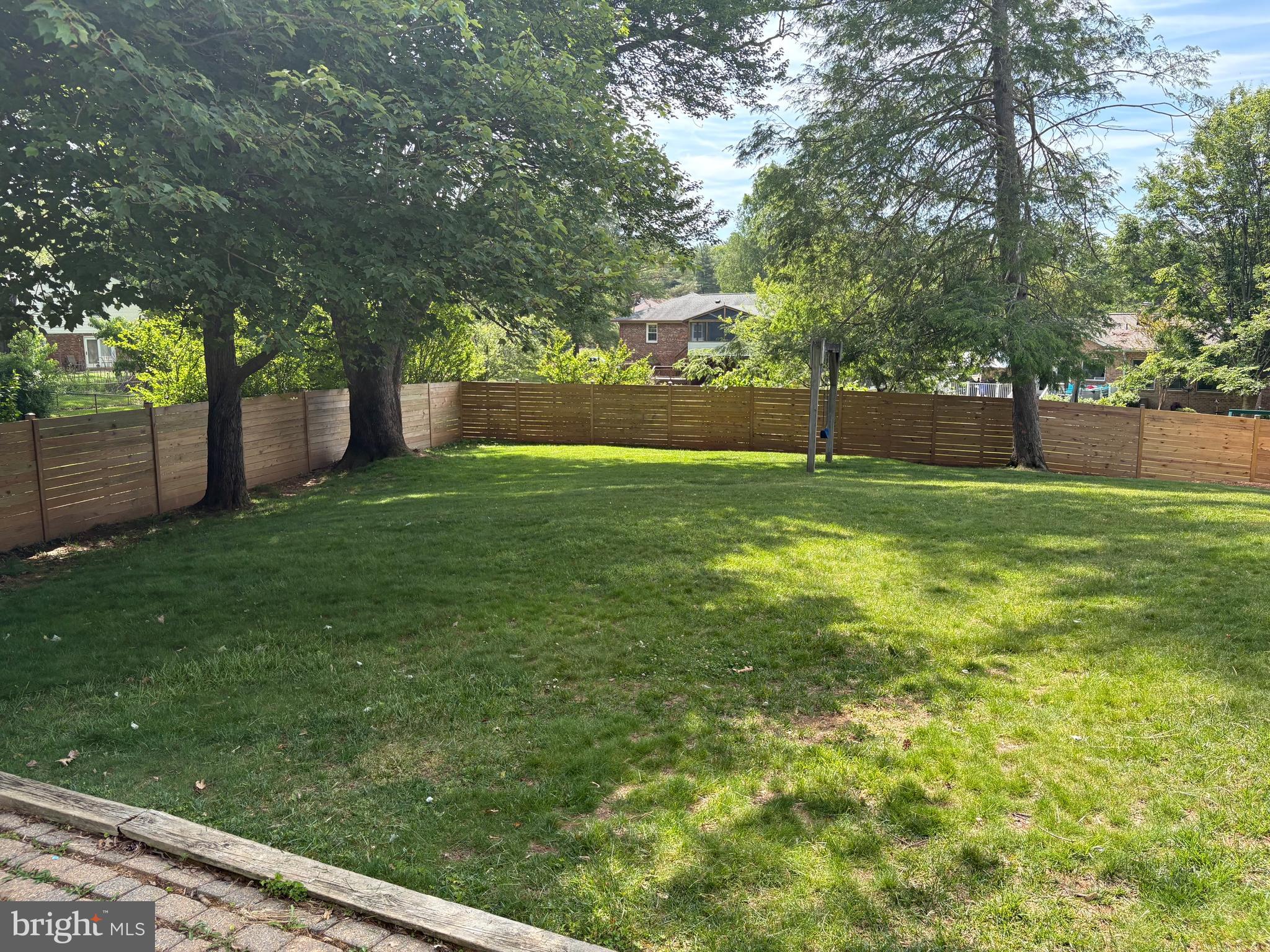 WILLIAMSBURG VILLAGE - Residential