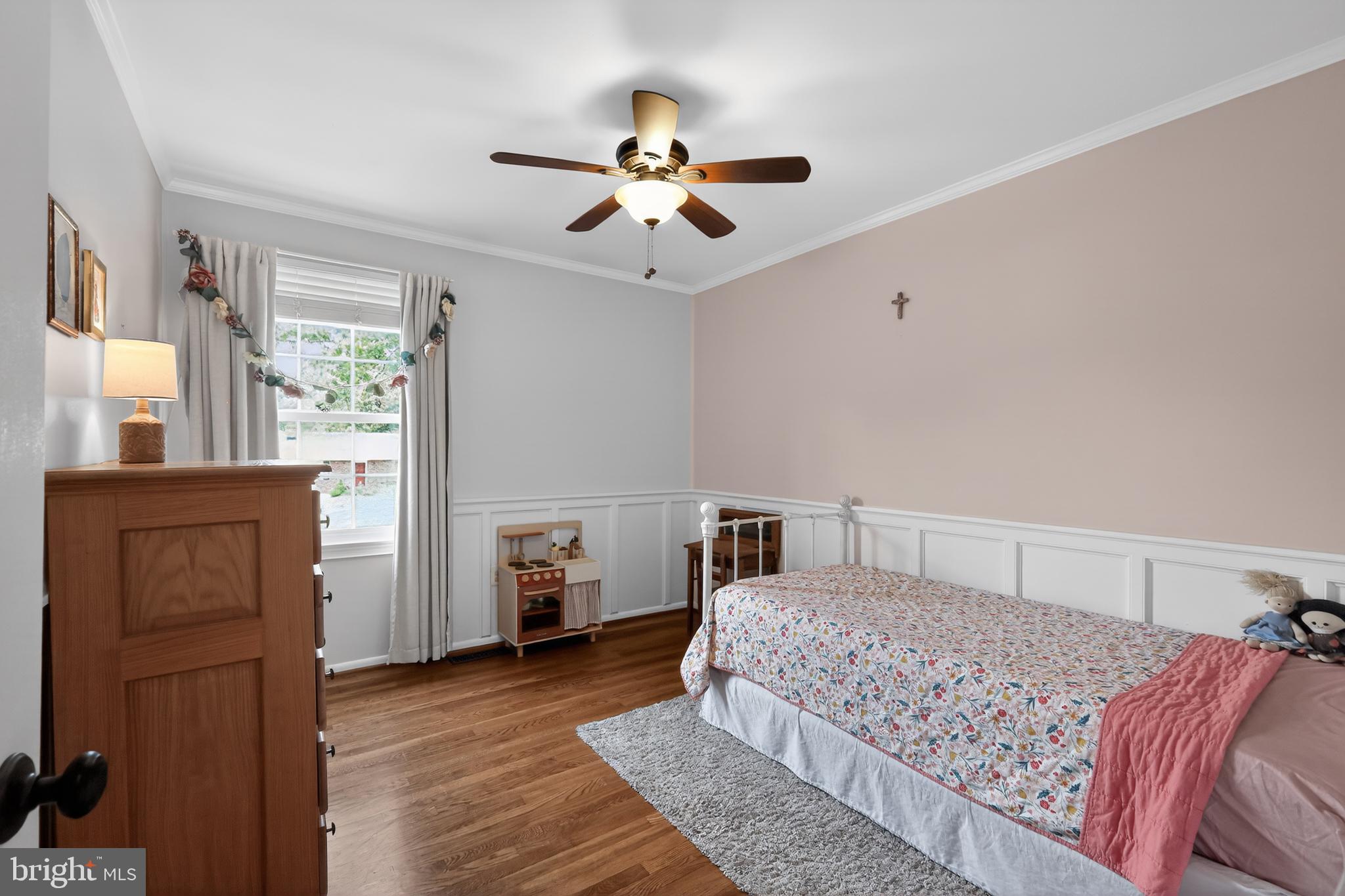 WILLIAMSBURG VILLAGE - Residential