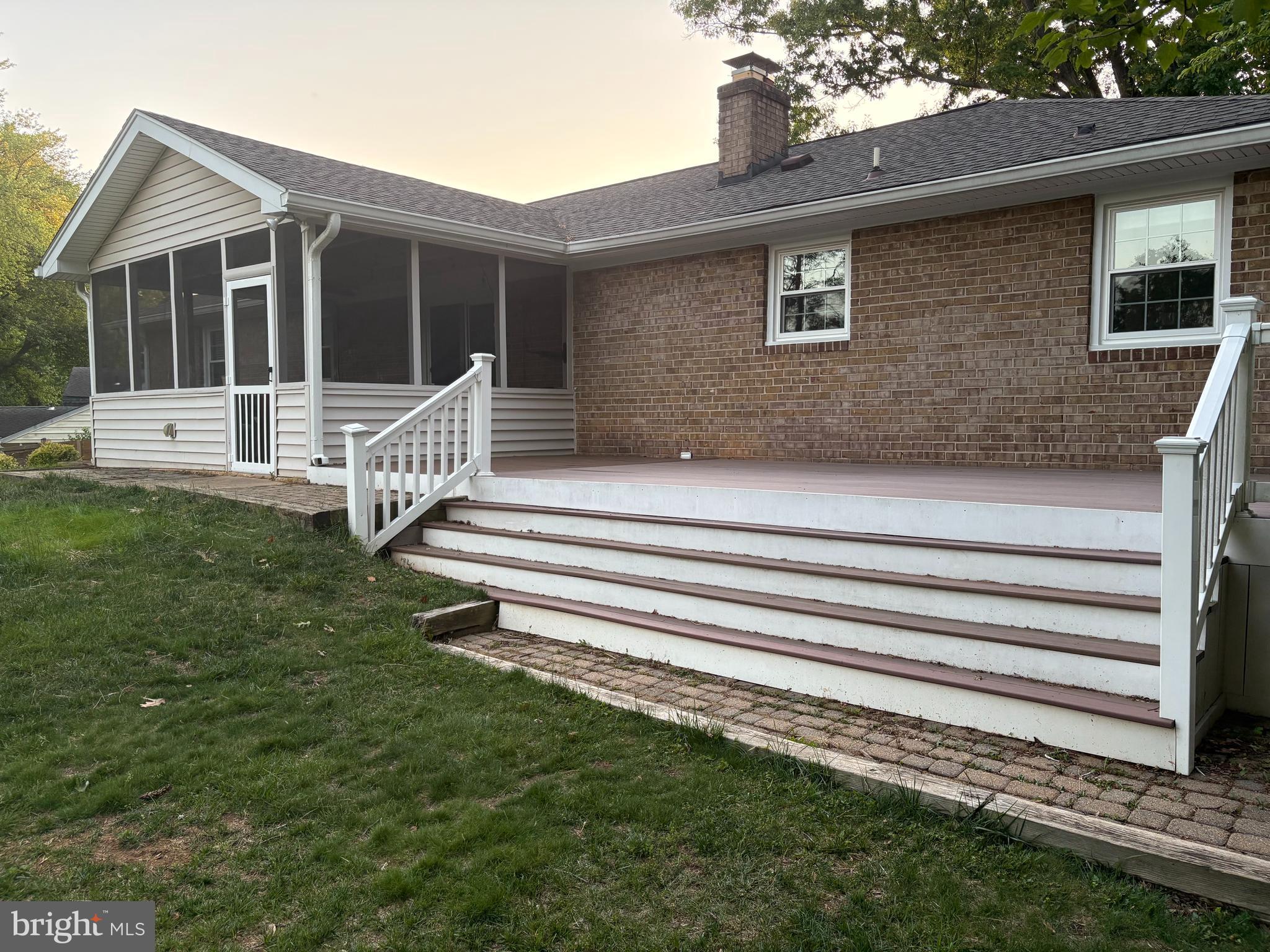 WILLIAMSBURG VILLAGE - Residential