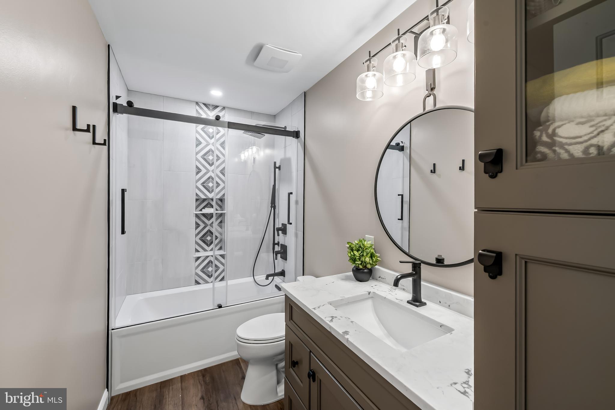 KINGSVILLE - Residential