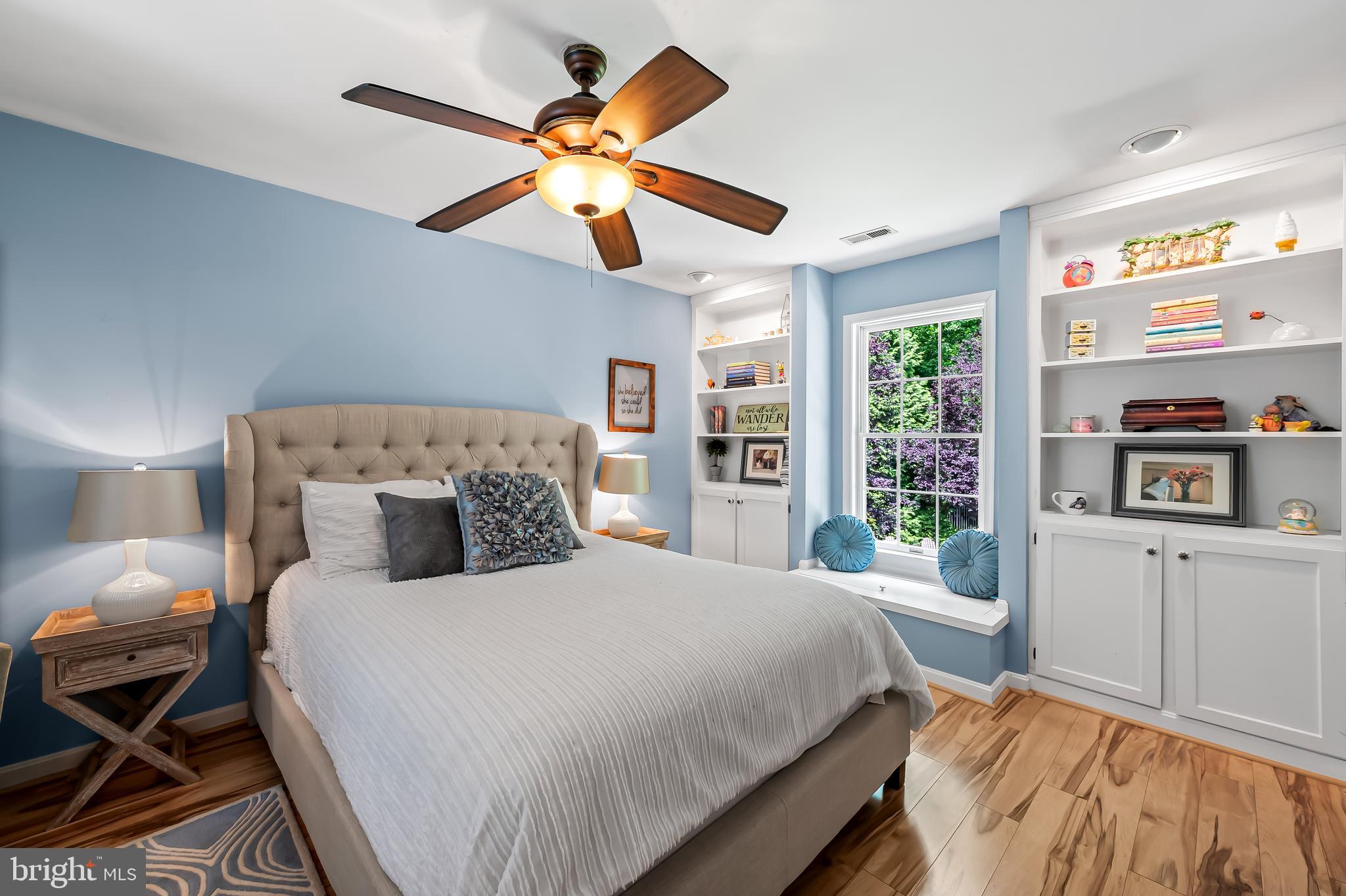 KINGSVILLE - Residential
