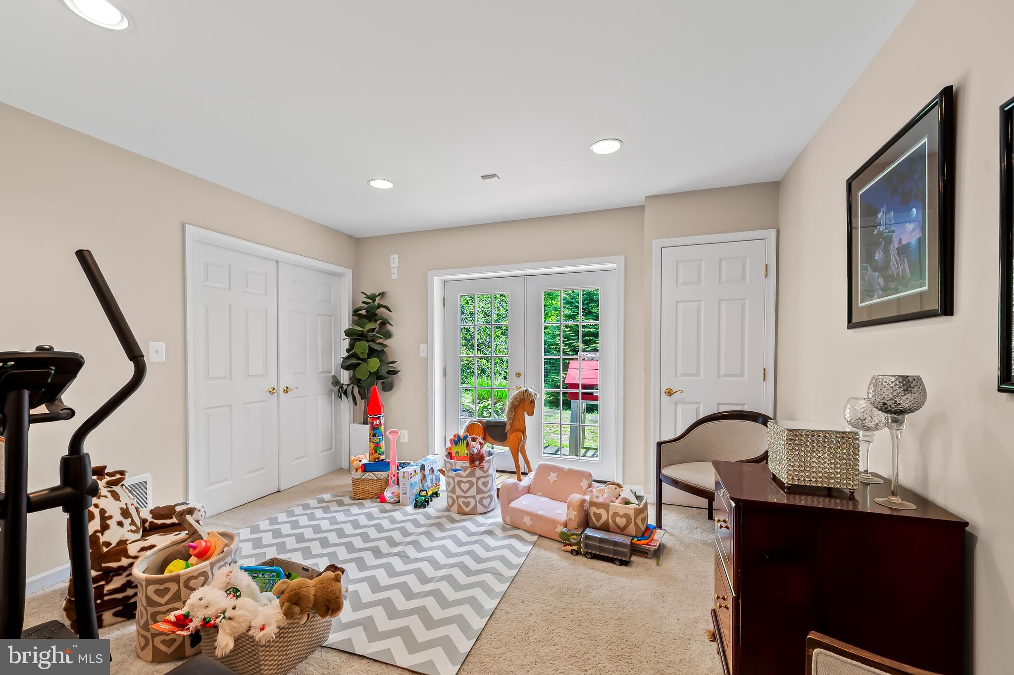 KINGSVILLE - Residential