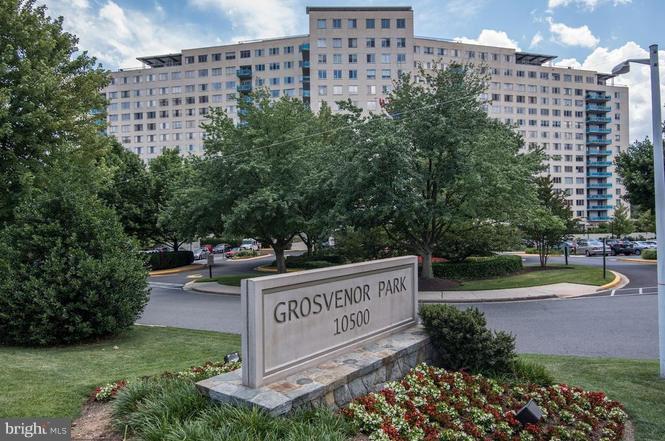 Pristine Spacious 3 BR/2 BA Unit with Fresh paint throughout. Eat in Kitchen with extra freezer. Large Balcony with lovely views. Indoor Parking, pool tennis. Directly across the street from the METRO.