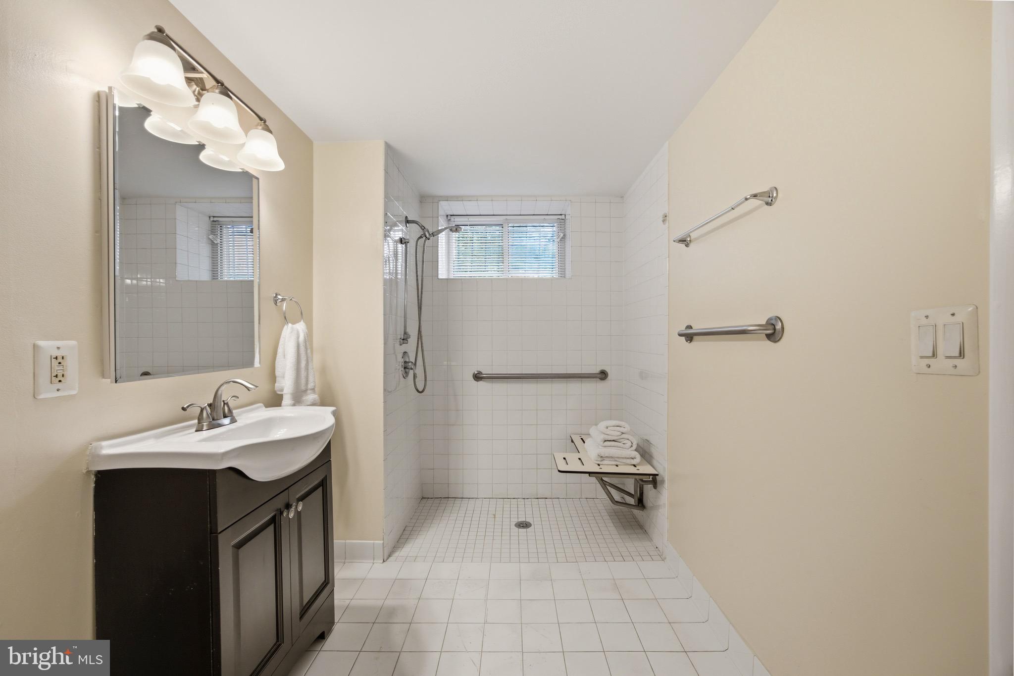 HILL CREST - Residential